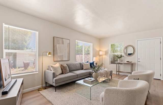 Fully Remodeled Oakland 2 Bed w/ Off-Street Parking & Beautiful Cabinets photos photos Fully Remodeled Oakland 2 Bed w/ Off-Street Parking & Beautiful Cabinets photos photos