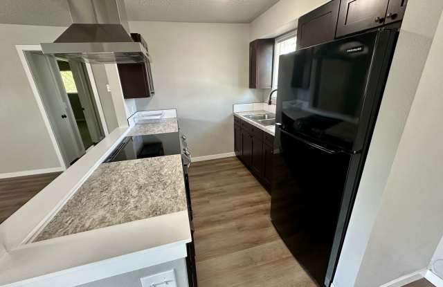 Move-in ready! Upgraded 2 Bedroom Condo photos photos