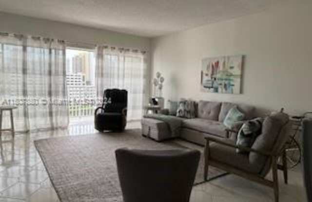 300 Bayview Dr photos photos