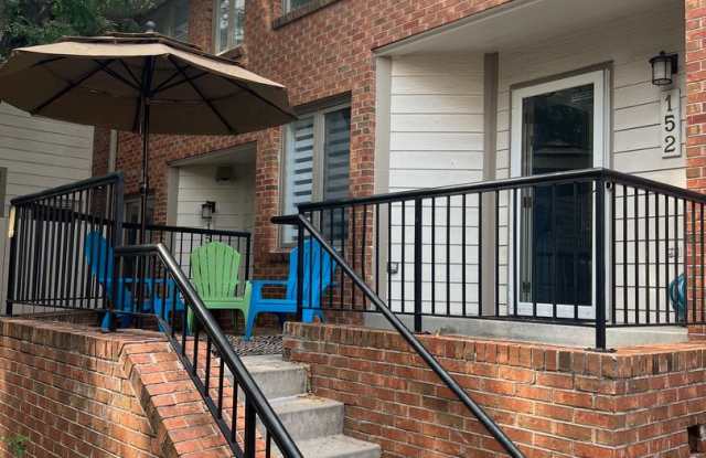 Hidden Cherry Creek Gem - 2bed, 2.5 bath, 2 Garage Spaces - 152 South Jackson Street, Denver, CO 80209