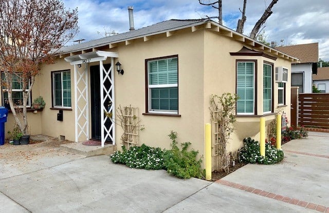 14237 Victory Boulevard - 14237 W Victory Blvd, Los Angeles, CA 91401