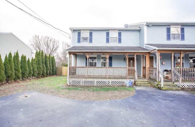 147 Mckinstry Ave - 147 McKinstry Avenue, Chicopee, MA 01013