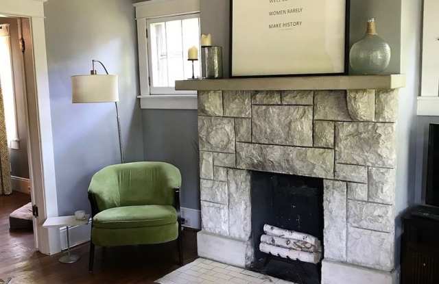 902 South Douglas Avenue Gallery 4