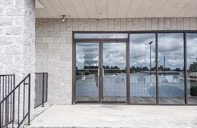 206 Outlet Ave Gallery 2