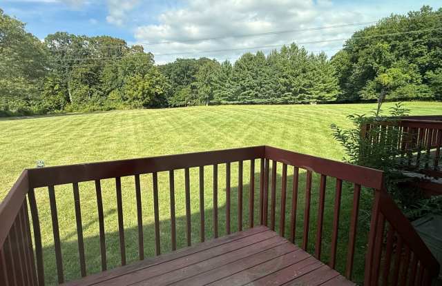 81 Louis James Ct photos photos