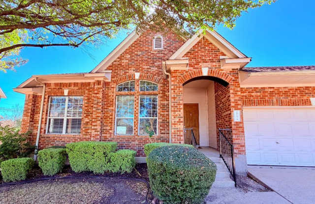 Amazing single story home with a quiet pool on a cul-de-sac! photos photos