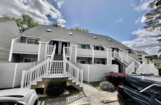 400 Cambridge Circle - 400 Cambridge Circle, Garden City, SC 29576