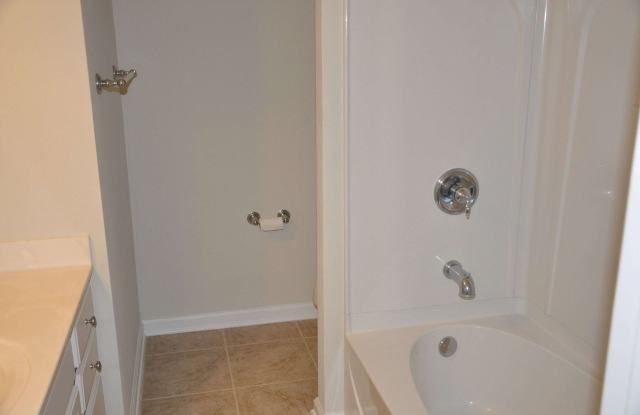 Nice 2/2.5 Townhouse in Summerfield! photos photos