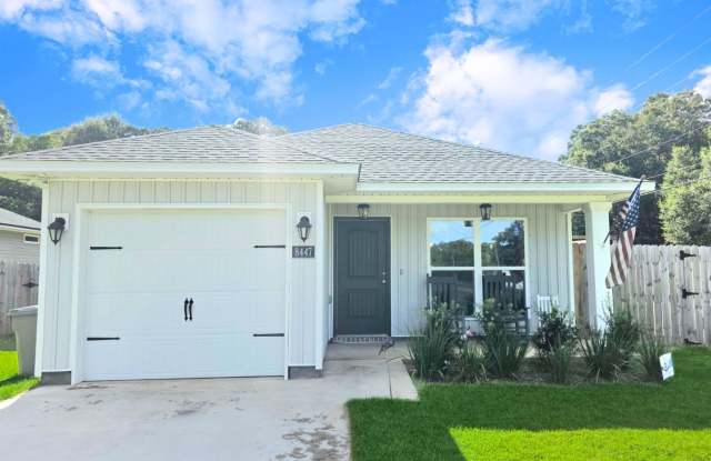 Almost New  Perfectly Located! photos photos