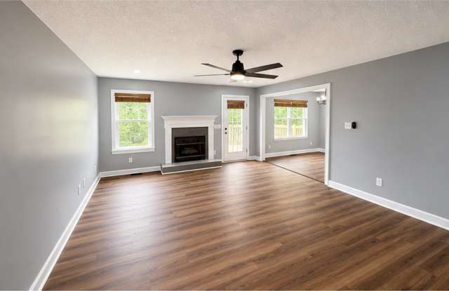 Comfortable Modern Family Home Gallery 3