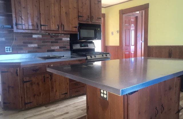 181 Ocean Ave. W - 181 Ocean Avenue West, Salem, MA 01970 181 Ocean Ave. W - 181 Ocean Avenue West, Salem, MA 01970