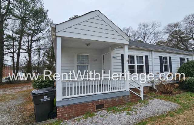 GORGEOUS HISTORICAL APARTMENT HOME / TOTALLY UPGRADED INTERIOR / CLOSE TO EVERYTHING! Gallery 4