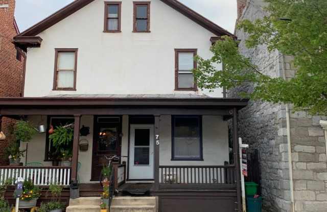 Coming Soon! Newly Remodeled 3 Bedroom Home in Downtown Carlisle photos photos