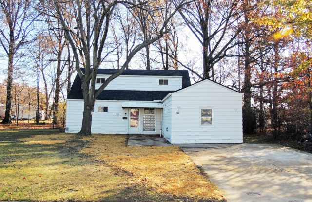 4 Bed - 2 Full Bath Bungalow for Rent in Willowick! photos photos