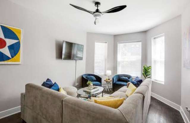1610 W Waveland Avenue, Gallery 3