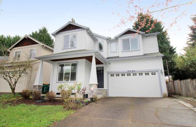 Alluring 4 Bedroom, 2.5 Bathroom Modern house in Beaverton Gallery 1