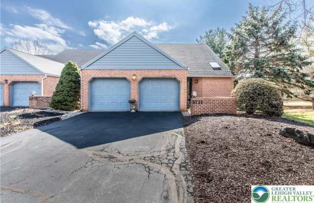 5721 Crawford Drive Gallery 1
