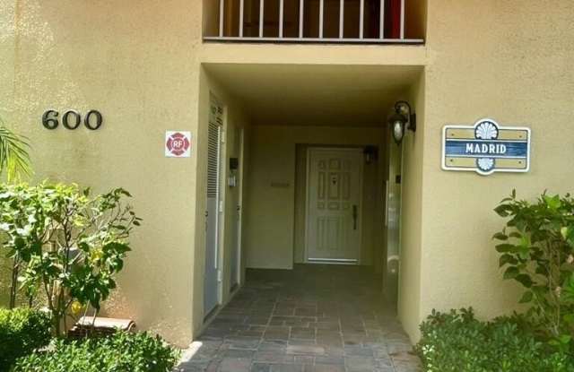600 Uno Lago Drive photos photos