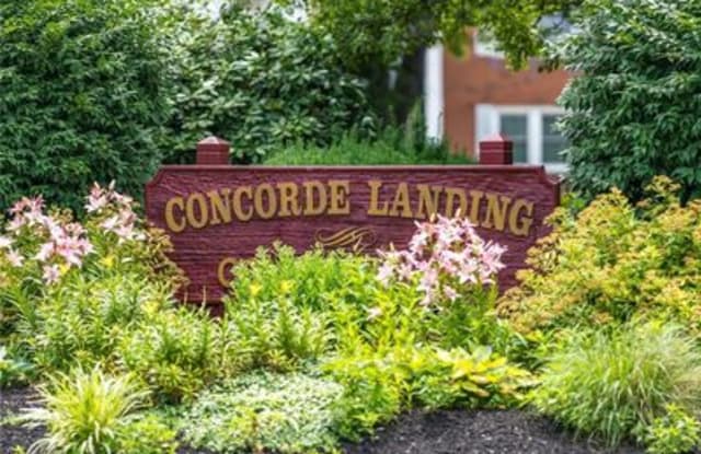10 Concorde Way - 10 Concorde Way, Windsor Locks, CT 06096