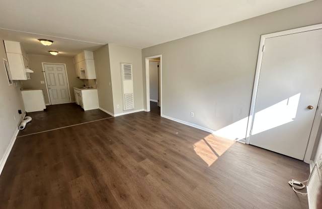 7742 Rugby Avenue - 2 Gallery 3