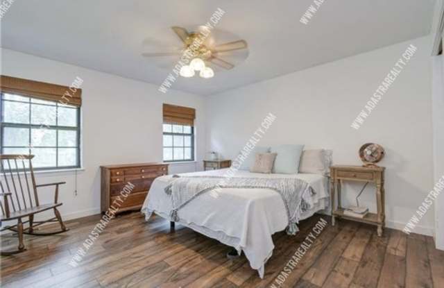 Gorgeous Blue Springs Home-Available NOW!! Gallery 1