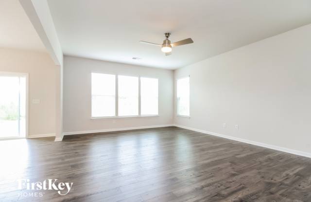 621 Goldburn Way Gallery 4