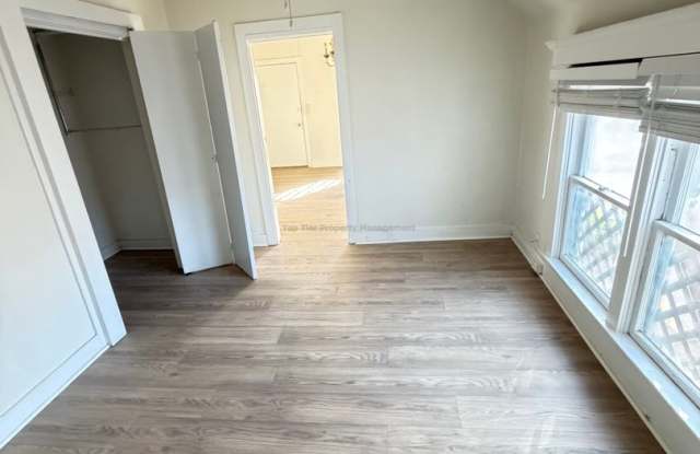 1 Bedroom West of the 5 Near the Beach-Available Now! Gallery 3