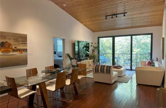 55 Ocean Lane Dr photos photos