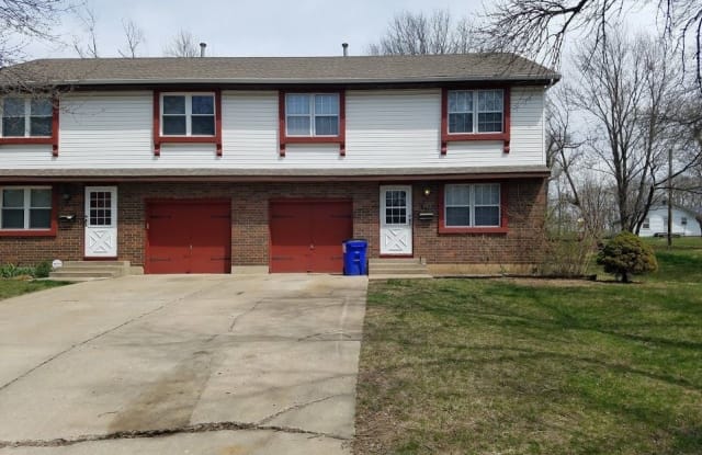 3702 NE 69th Street - 3702 Northeast 69th Street, Gladstone, MO 64119