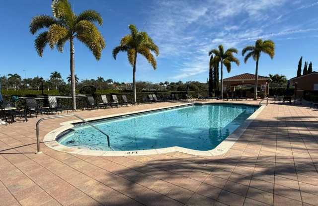 Remodeled, Move-In Ready 3-Bedroom Condo in Prime Naples Location photos photos