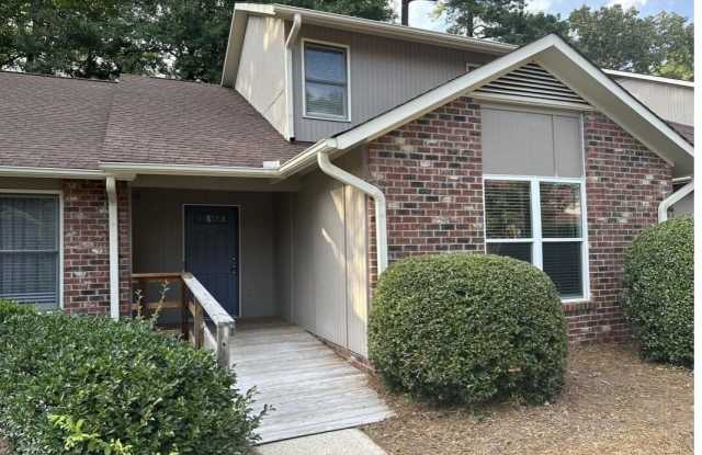 2005 Quail Ridge Road unit: B - 2005 Quail Ridge Road, Greenville, NC 27858