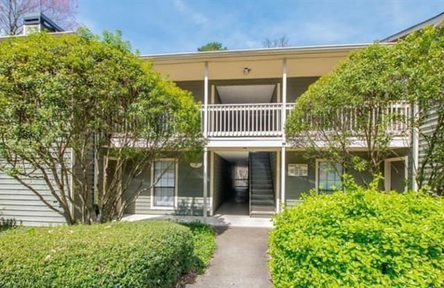 4662 Vinings Central Run Unit # 118 - 4662 Vinings Central Run, Cobb County, GA 30339