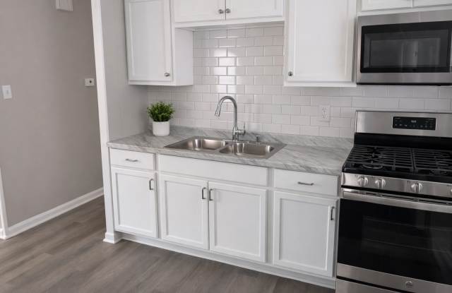 Cute Two Bedroom near KU Medical Center Gallery 3