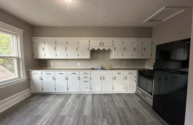 1160 Sanford St., Apt 2 Gallery 1
