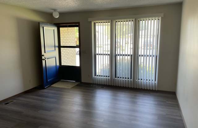 1837 South Griffith Street Gallery 2