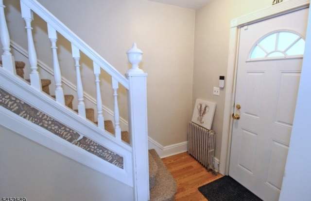 293 Watchung Ave Gallery 3