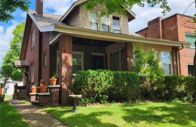 240 Buffalo St photos photos