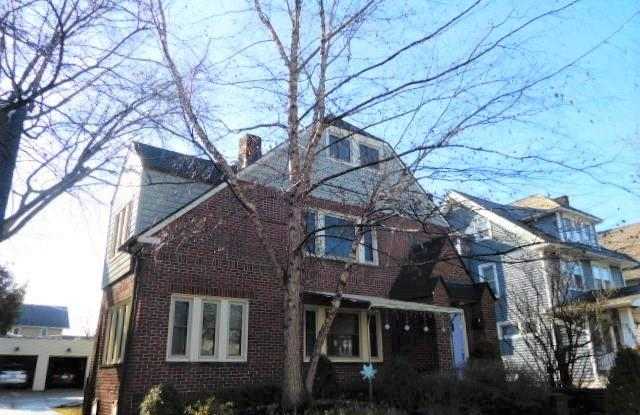 17465 Norton Ave - 17465 Norton Avenue, Lakewood, OH 44107
