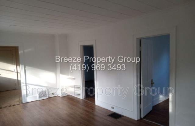 2050 Berdan Ave photos photos