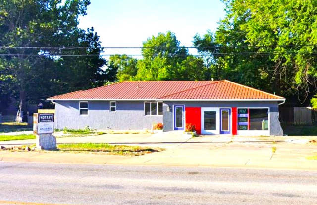 2204 Se 14th Street - 2204 Southeast 14th Street, Bentonville, AR 72712