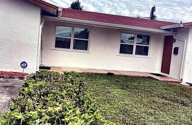 1630 NW 52nd Avenue photos photos