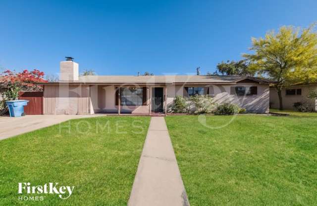 2118 West Montebello Avenue photos photos