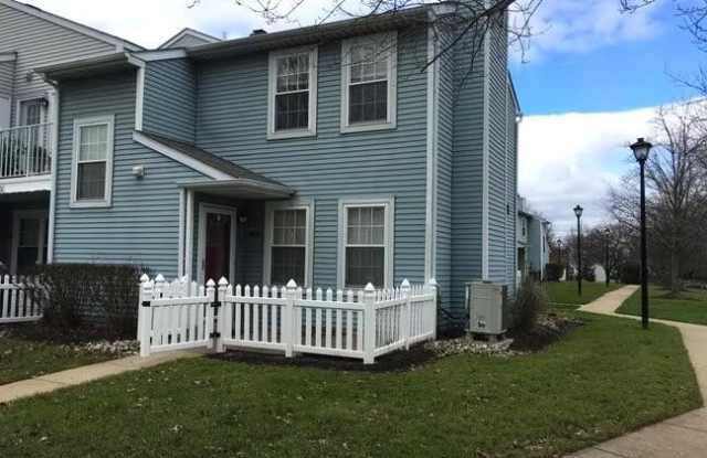 2401 GREENSWARD N photos photos