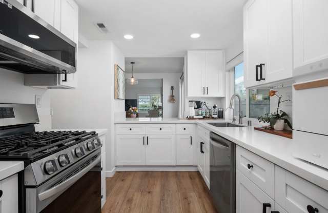 803 Skysail Avenue photos photos