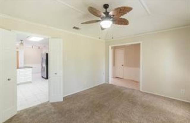 907 Windsong Trail Gallery 2
