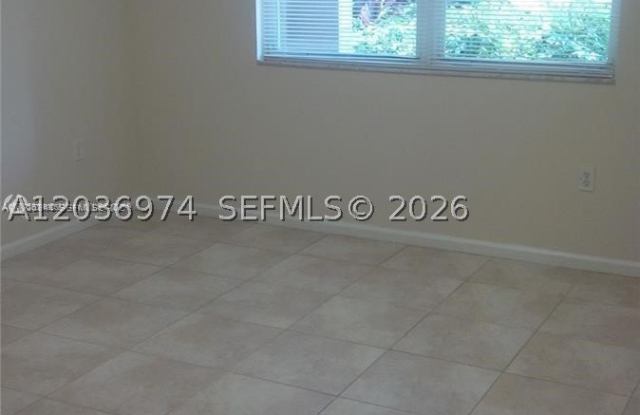 17125 N Bay Rd Gallery 3