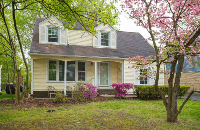 3 Bed/1.5 Bath Single Family Home! photos photos