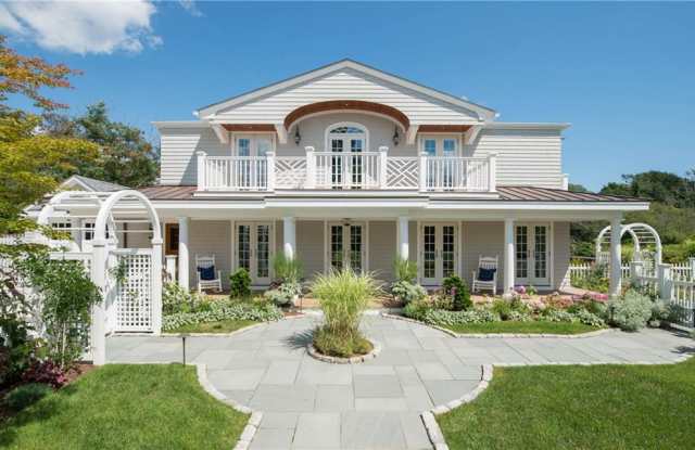 30 Moorland Road - 30 Moorland Rd, Newport, RI 02840