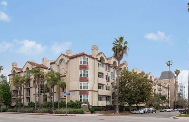 Vibrant Koreatown Living with Rooftop Pool & Spa - 620 S. Gramercy Place photos photos