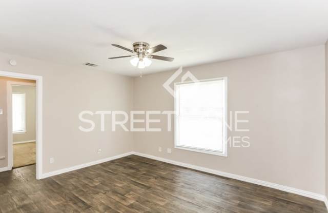 8015 North Reno Court Gallery 3